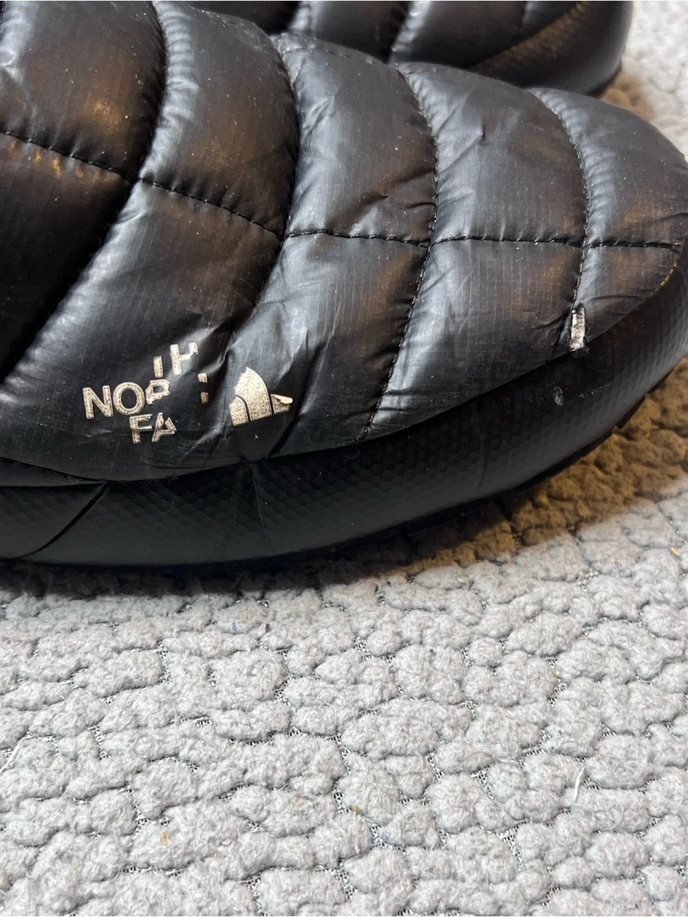 The North Face Mens Thermoball Traction Mules V Size 11 Black Shoes